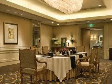 Four Seasons Riyadh At Kingdom Center 5*,